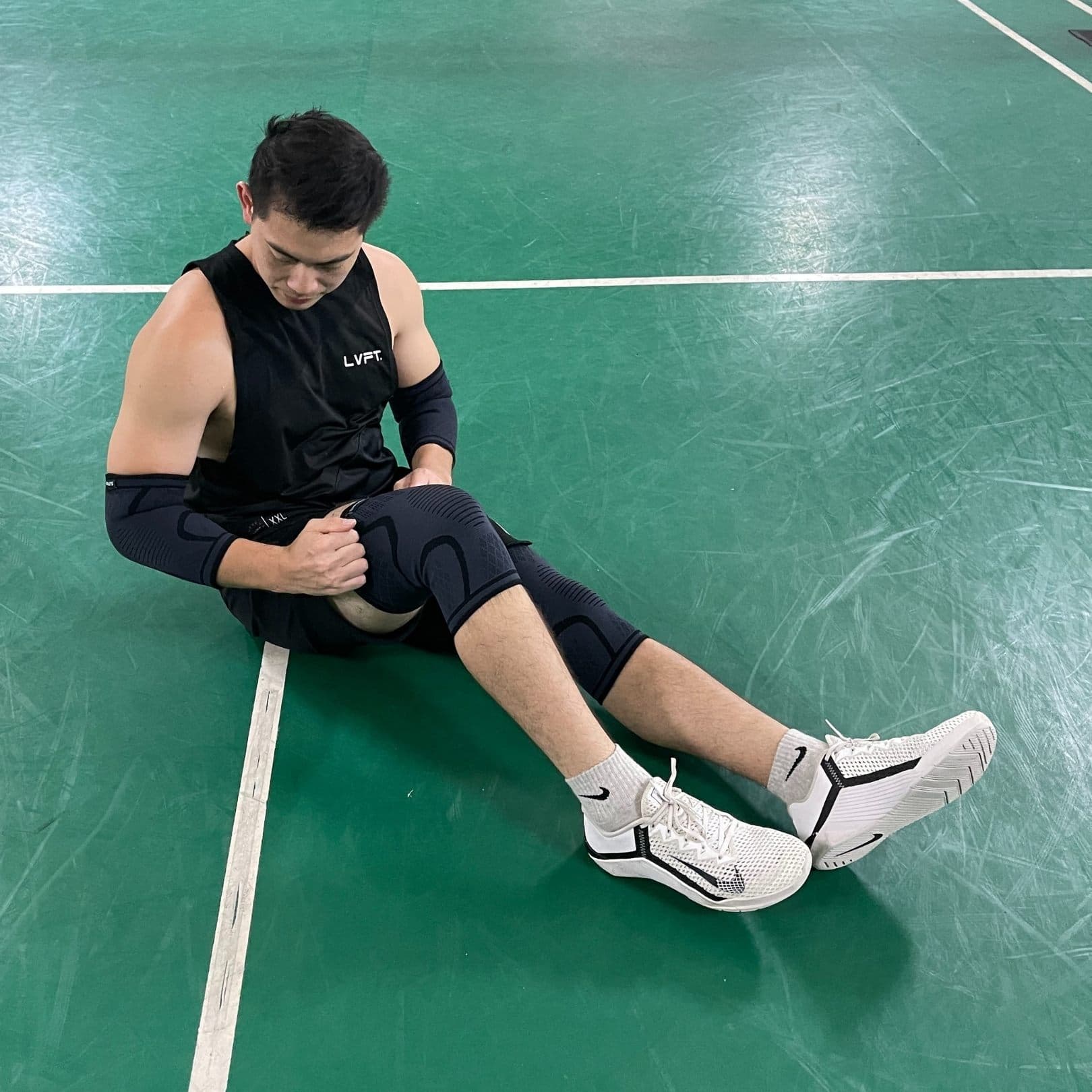 Knee Compression Pad Sleeve thumbnail 3